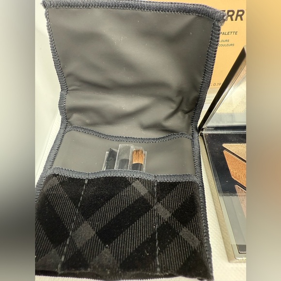 Burberry Eyeshadow Palette - Neutral Shades 25 Gold - Picture 4 of 4